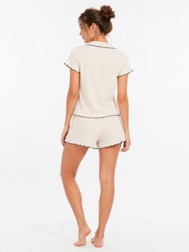 CAESAR Womens Women's Derby two-piece pajama set: shorts and t-shirt with bows on the chest Women's Derby two-piece pajama set: shorts and t-shirt with bows on the chest