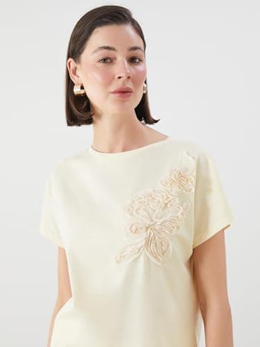 LC WAIKIKI Woman Crew Neck Applique Detailed Women's T-Shirt