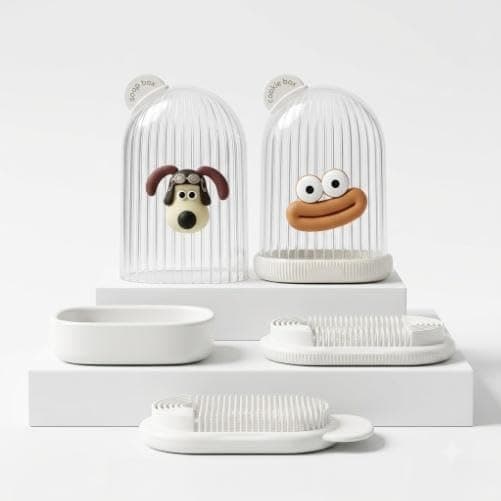 Transparent Cylinder Travel Soap Dish with Silicone Loofah and Smiley Face