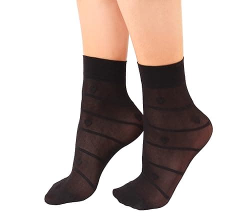 Charmaine Women Ankle-High Semi-Opaque Socks With Patterned Hearts