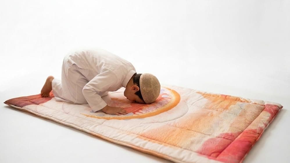 Islamic Prayer Mat Padded Prayer Mat Stylish Design Soft Comfortable Daily Use Lightweight Easy to Carry Suitable for Men and Women High Quality Material Perfect for Home, Travel, Religious Gifts Rug