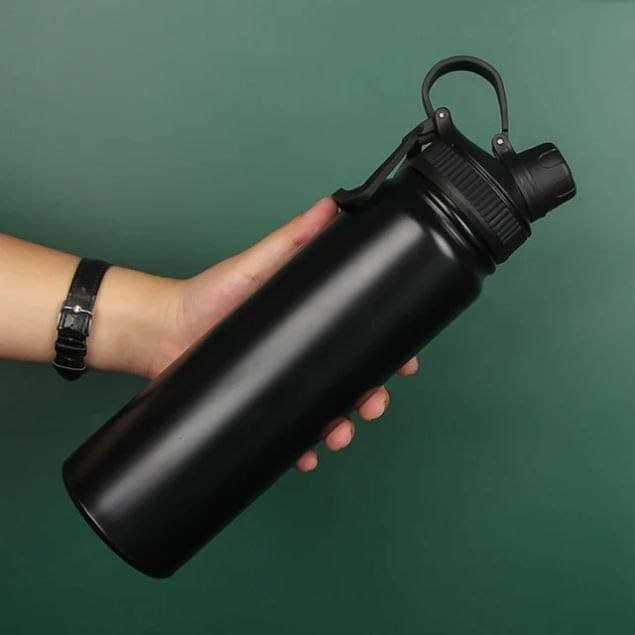 Generic SUS 304 stainless steel water bottle, Secure screw-top lid, Suitable for school, sports clubs, and the gym, 600ml capacity, High-quality imported product, Available in multiple colors, .db