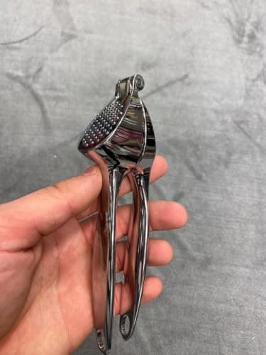 Professional Garlic Press, Heavy-Duty Chrome-Plated Design, Kitchen Crusher Tool.