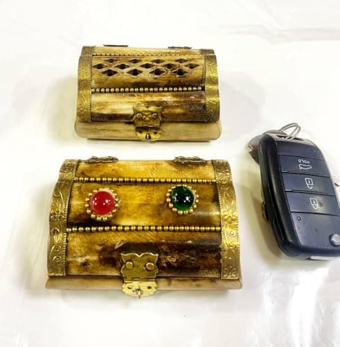 Indian Handmade Jewelry Box Natural Ivory Lined with Blue Velvet for Jewelry and Rings 8.5x6x3.5cm | By Generic Jewelry storage