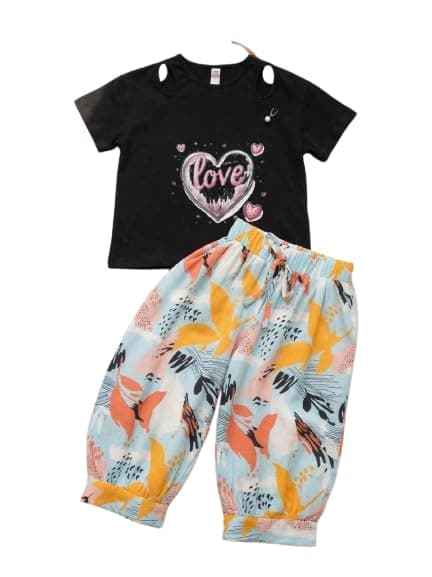Girls' Graphic T-Shirt & Printed Jogger Shorts Set – 2-Piece Casual Outfit SG26-250