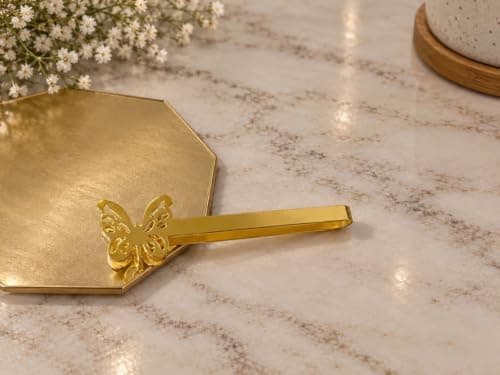 Generic Metal serving tray,Elegant golden color,Suitable for serving sugar, cubes, and small sweets,Great for the coffee and tea corner,Light and easy to use, .bar