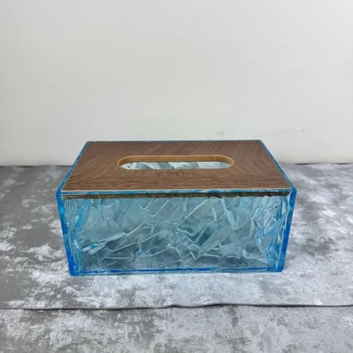 Generic A box of tissues,Transparent blue body with a crystal pattern and a wooden-colored lid,Suitable for the reception, dining table, office, and coffee corner, .bar