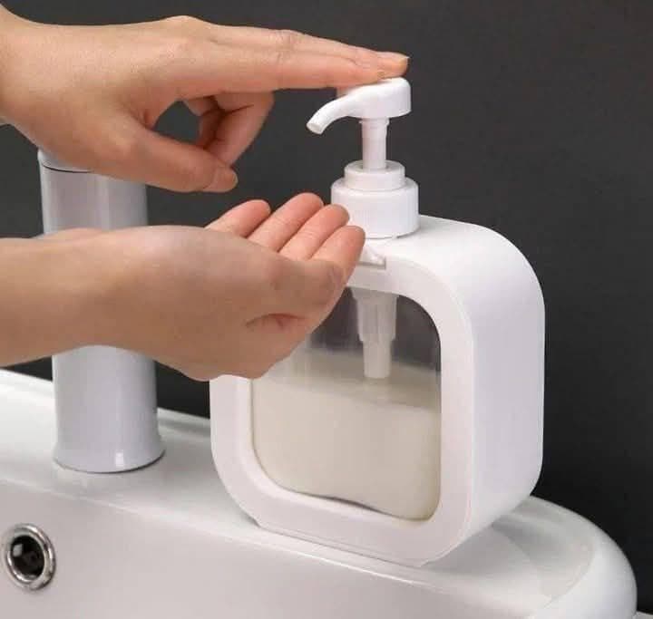 Generic Acrylic Soap Dispenser for Bathroom and Kitchen, Clear, 500 ml, Pump Bottle, .a2