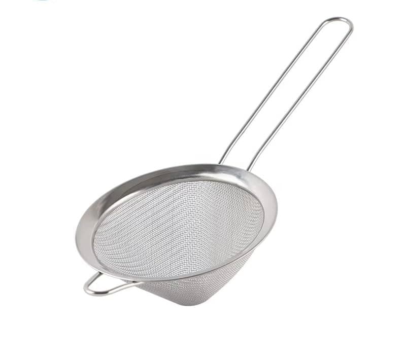 conical fine-mesh strainer, Stainless Steel Fine Mesh Strainer with Extended Handle, Kitchen Filter Spoon, Silver (10 cm) Food strainer