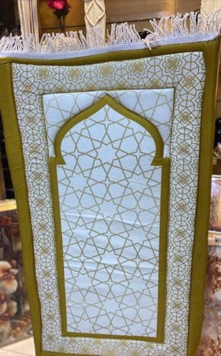 Generic Prayer Rug with Tassels, Quilted Padded Fabric, Elegant Design, (white with gold) .br