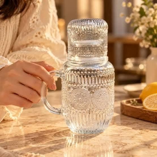 Generic A water bottle with a glass lid and a 500ml cup. Suitable for water, juices, and cold drinks, .flo