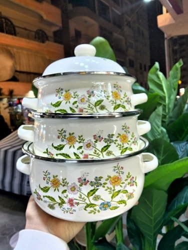 Generic 3-Piece floral Sheet Metal Cookware Set in sizes 16cm, 18cm, and 20cm, durable material with excellent heat resistance, even heat distribution, perfect for daily cooking and easy cleaning.