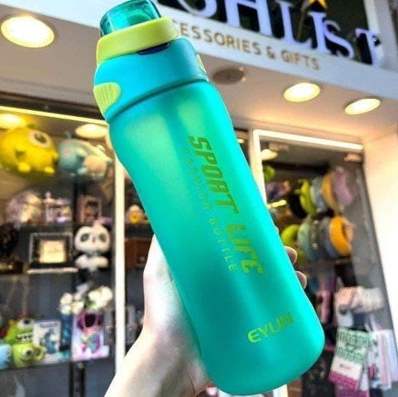 Generic Jumbo Water Bottle, Made of pure, hygienic acrylic,Features a sturdy, foldable carrying loop,Capacity: 1500 ml,Ideal for sports clubs, schools, work, and the gym,Multicolor, .db