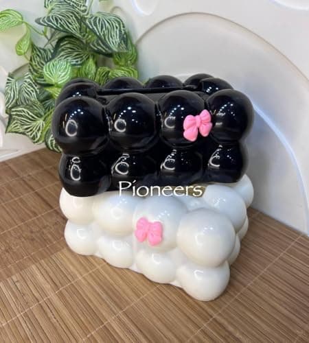 Bubble Holder - Stylish decorative rectangular tissue container in minimalist white, size 20 × 13 × 9 cm, adding charm and tidiness to any modern car, bathroom, or living room décor Facial tissue holder