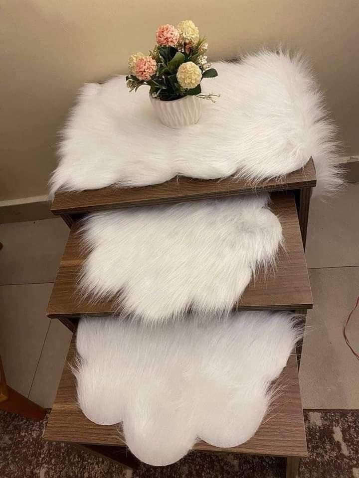 Generic Fur Runner Set, 3-Piece Rectangular Dressing Table Set, Runner 85x35 cm with 2 Square Placemats 30x30 cm, .flo