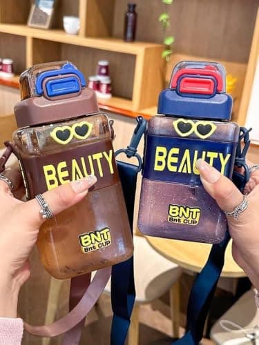 Generic Safe plastic water bottle, Capacity: 650ml, Secure, tight-sealing lid, Available in multiple colors, .kI