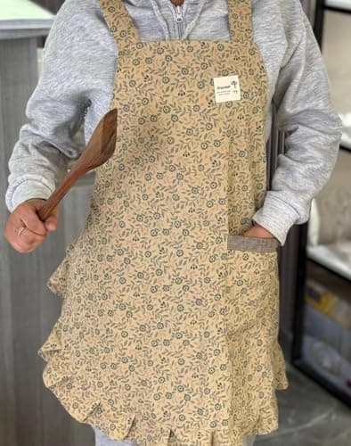 Generic Floral Print Kitchen Apron, Waterproof Fabric, Vintage Style with Pockets, .soh