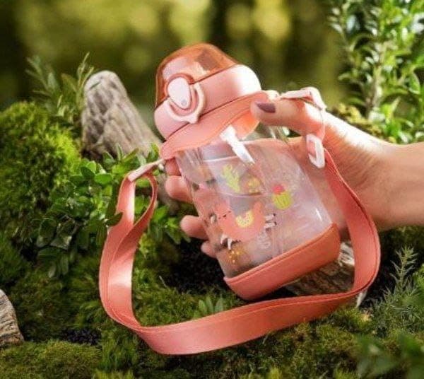 Generic Acrylic water bottle for children,Features a silicone straw,Push-button opening,locking mechanism,Includes a carrying strap,Airtight and spill-proof,Hygienic,safe to use,500ml,Multicolor, .db