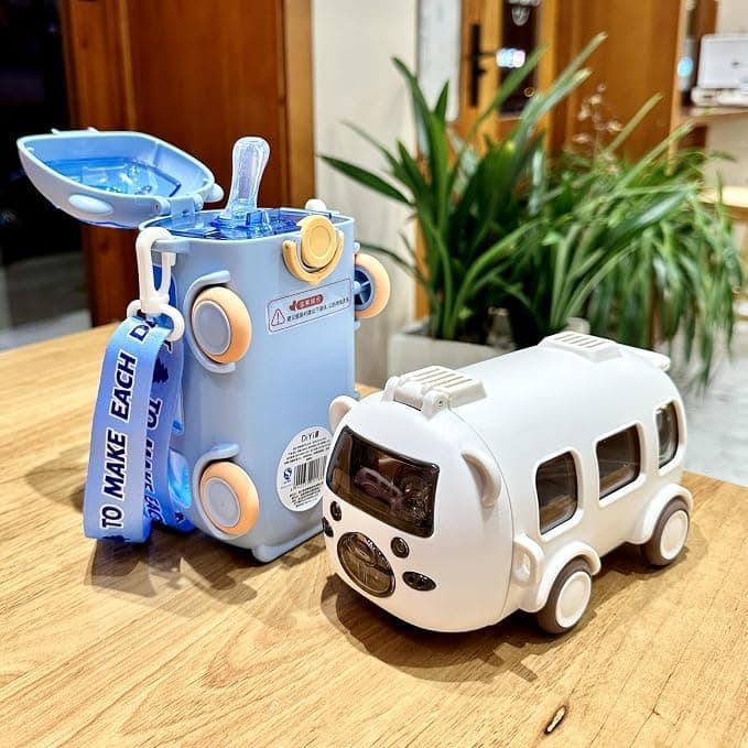 500ml Kids Bus Water Bottle with Shoulder Strap and Straw, Durable Cartoon Drinking Bottle for School, Travel, Activities, Leak-Proof