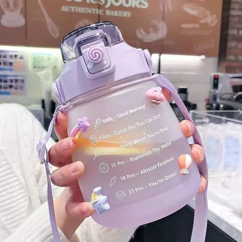 Generic Water bottle with a straw, Made of food-safe acrylic, Capacity: 1300 ml, Carrying strap for easy transport, Available in multiple colors, .ri