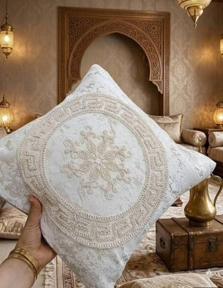 Generic Jacquard Cushion Set with Embroidery, 45x45 cm, 2 Pieces .sr