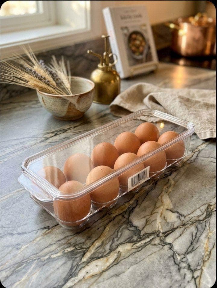 Generic 12-Egg Acrylic Holder with Lid, .am Food storage container