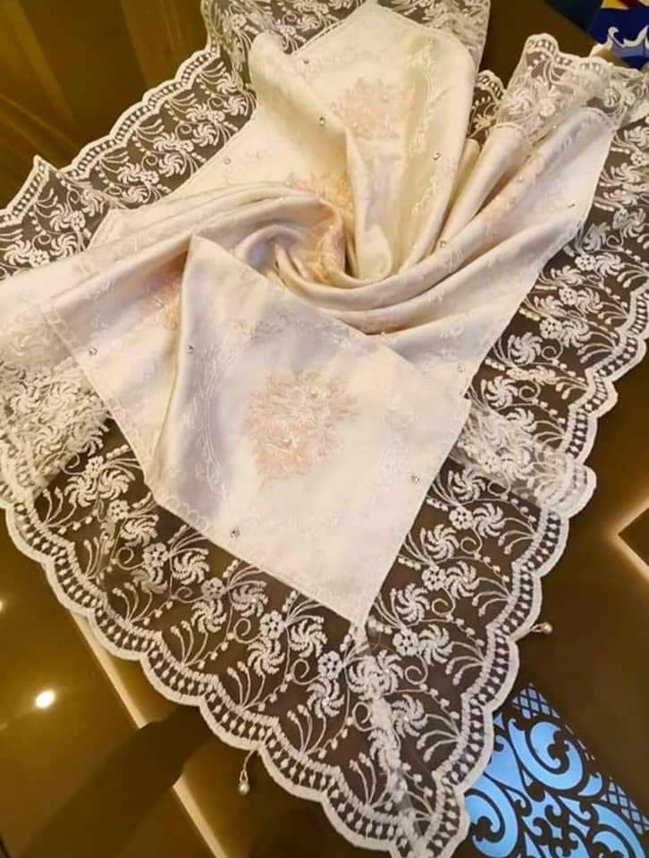 Generic Elegant White Chenille Table Cover with Lace Trim, Embroidered Floral Design, Square 90 x 90 cm .ms