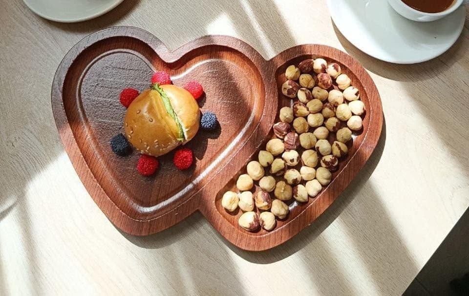 Generic Wooden breakfast or fruit serving tray, Material: Water-resistant treated Thai wood, Dimensions: 30 x 17.5 cm, .bs