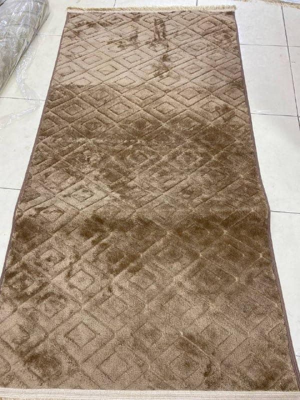 Generic Modern Kilim Walker Runner Rug, Beige, 1x2 Meters, Geometric Pattern, High Quality Material .br (cafe)
