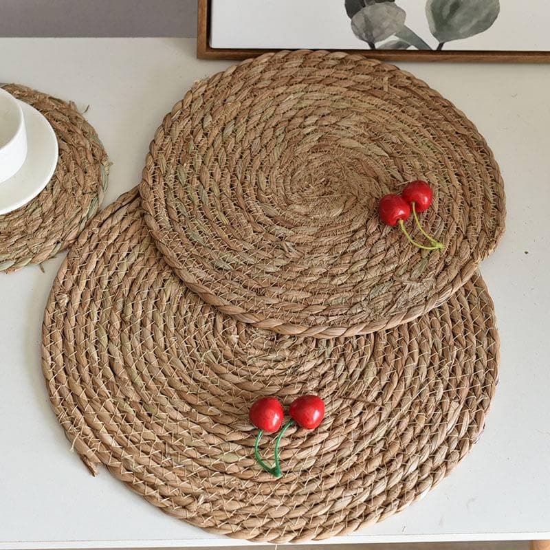 Round Wicker Table Mat 40cm Diameter - Natural Multi-use Serving Placemat for Kitchen & Dining
