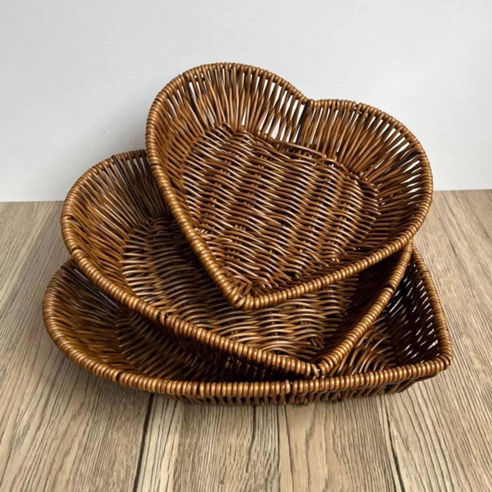 Generic Heart-Shaped Rattan Basket Tray Set of 3, Handmade, .za