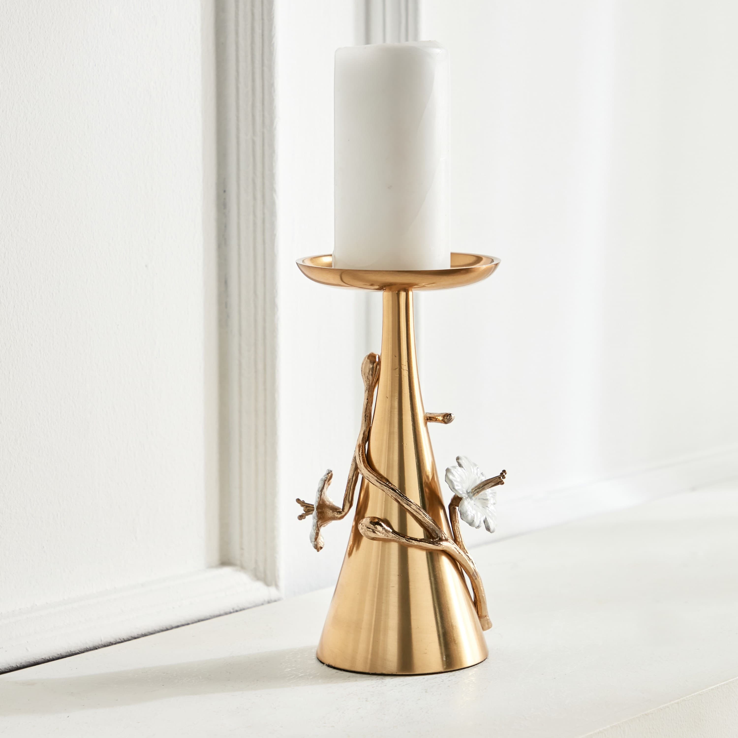 Jasmine Pillar Candleholder Home Decor