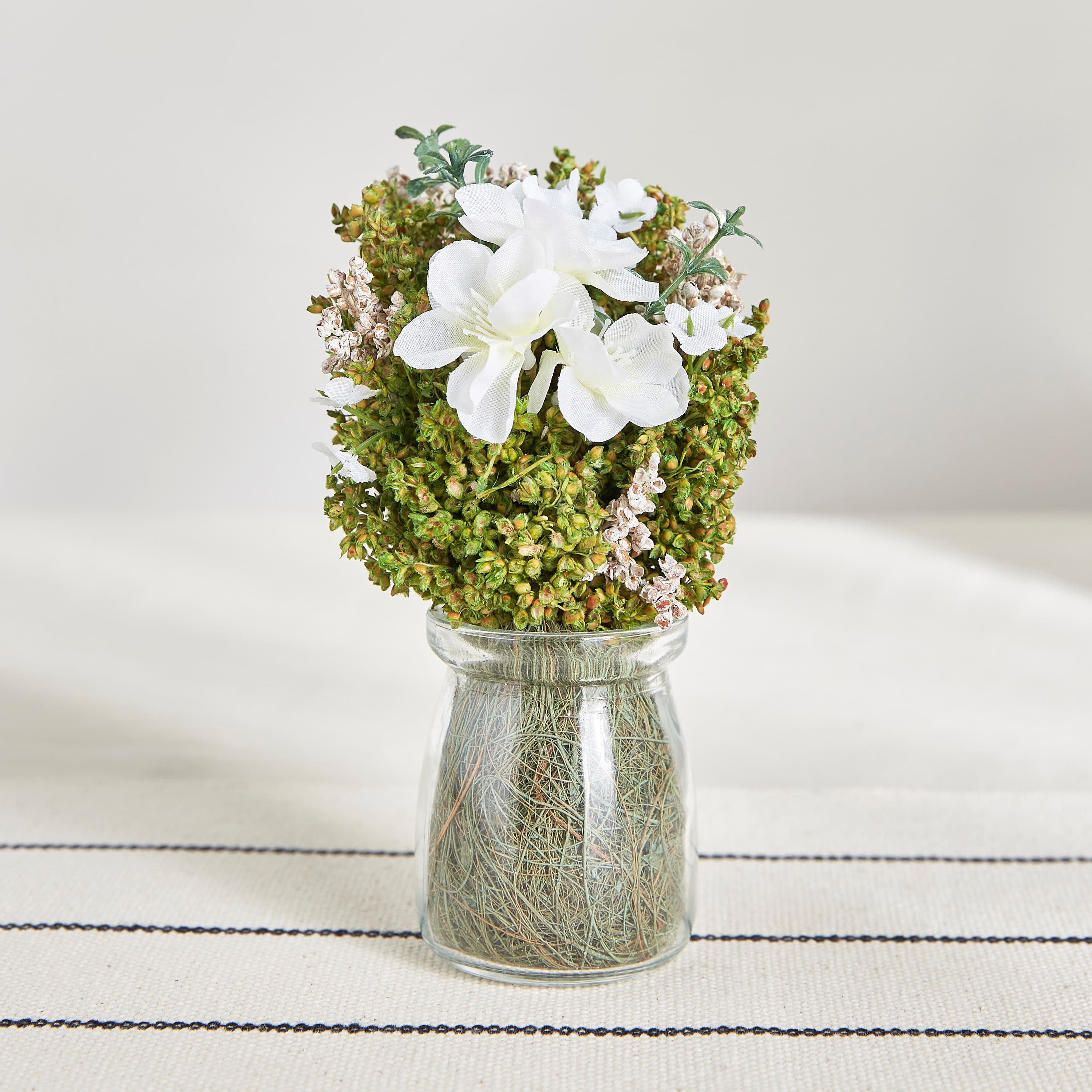 Lille Mixed Flowers in Glass Pot - 16 cm Stems, Flowers & Arrangements