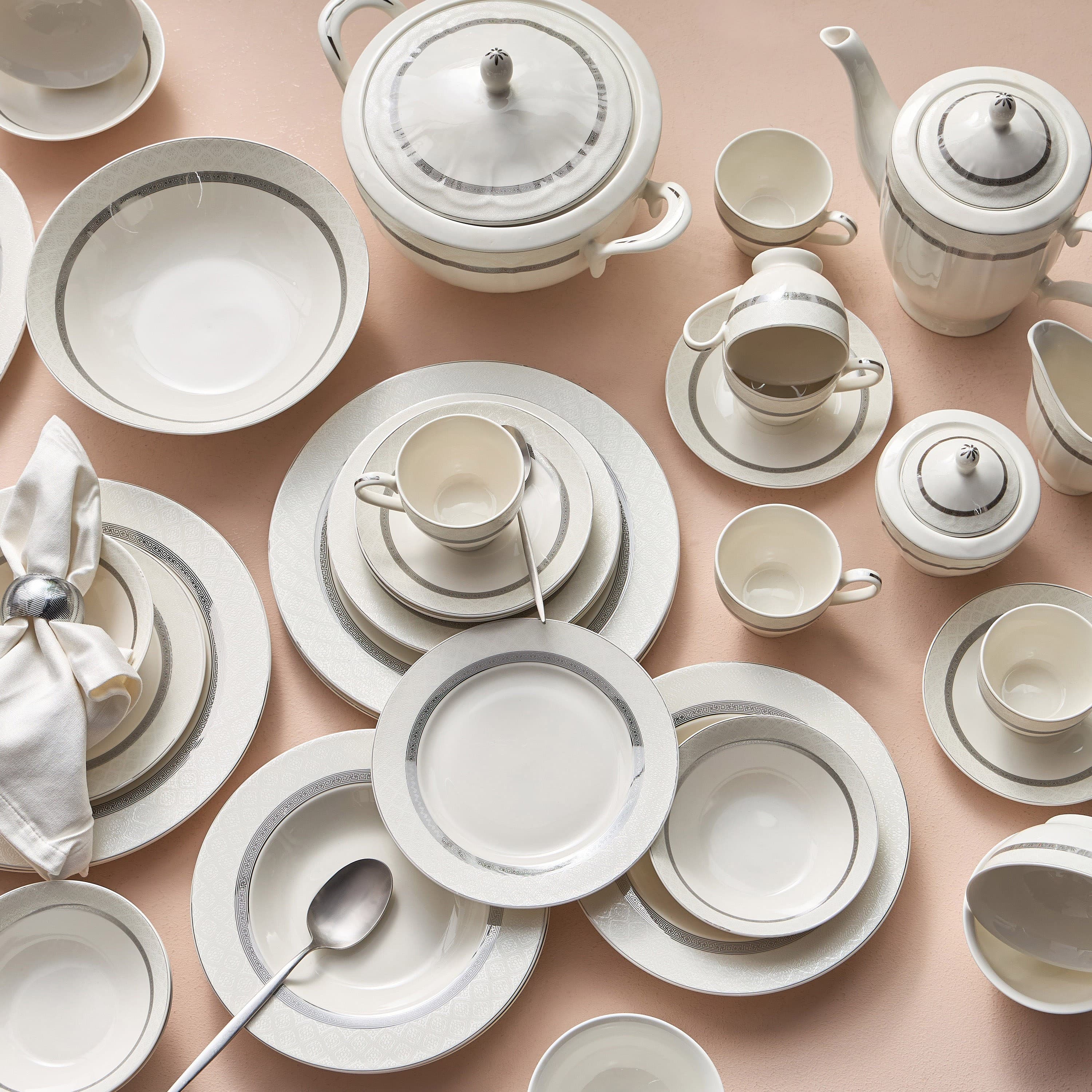 Rana 95-Piece New Bone China Dinner Set - Serves 12