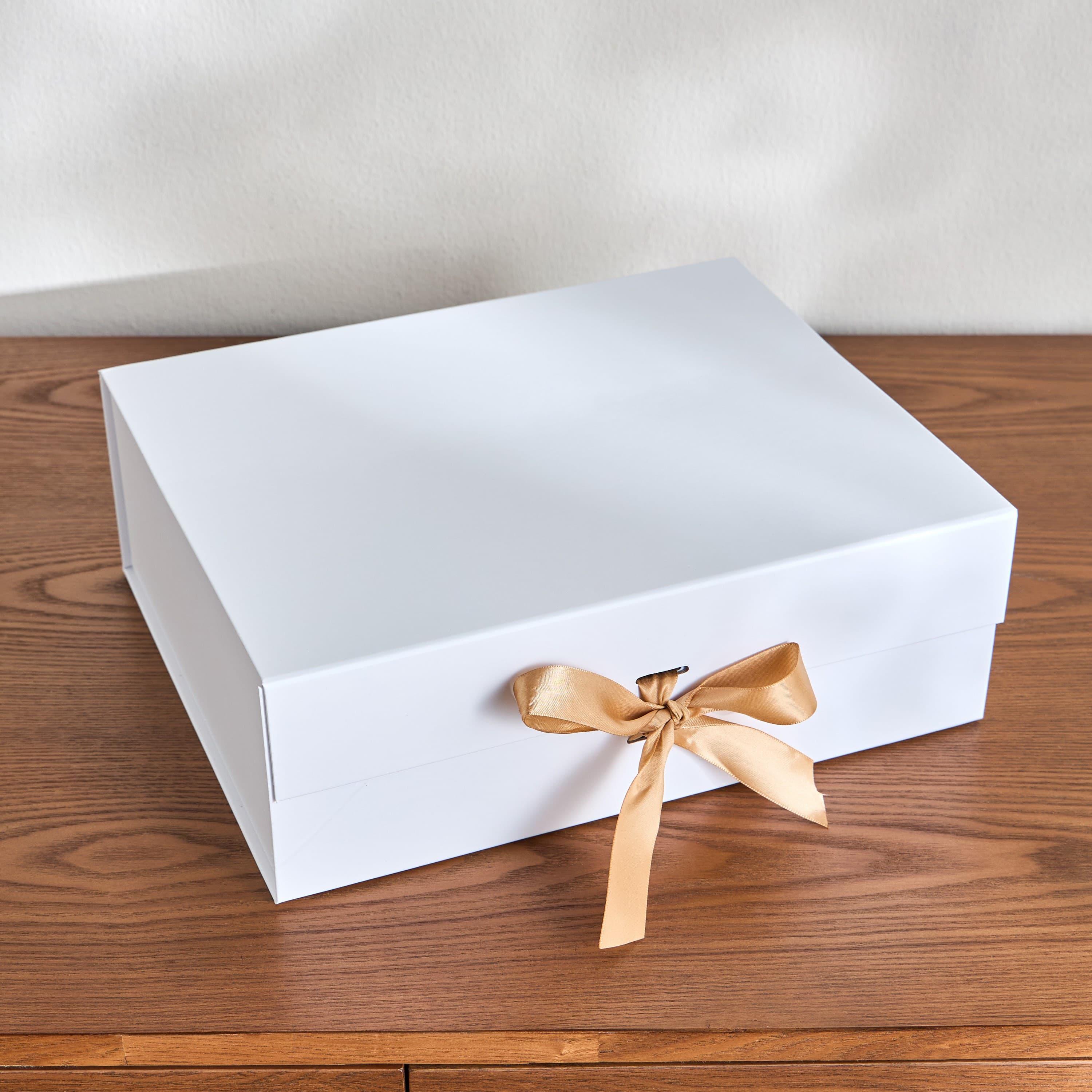 Ainaaz Folding Gift Box Accessories