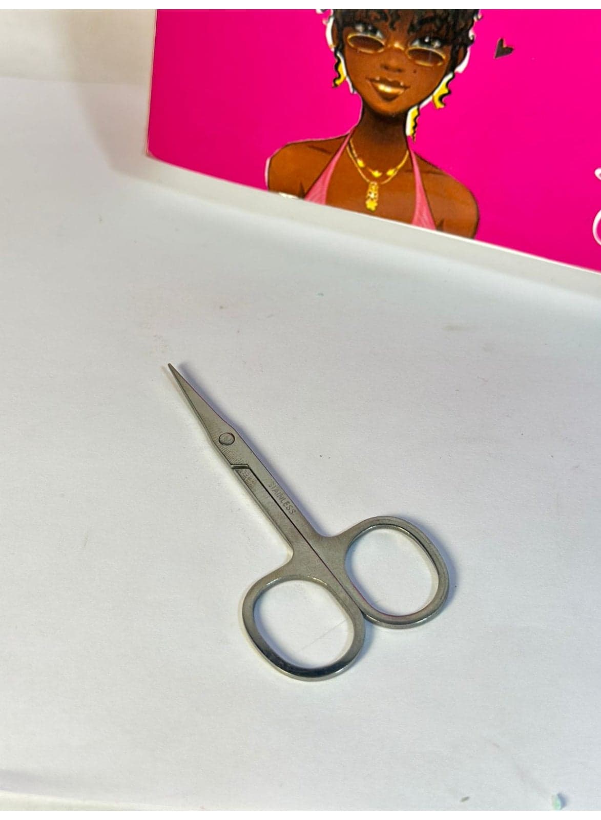 Stainless Steel Scissor with Curved Sharp Edge Blades for Eyebrow, Facial Hairs and Eyelashes 1PC Eyebrow Grooming Scissors