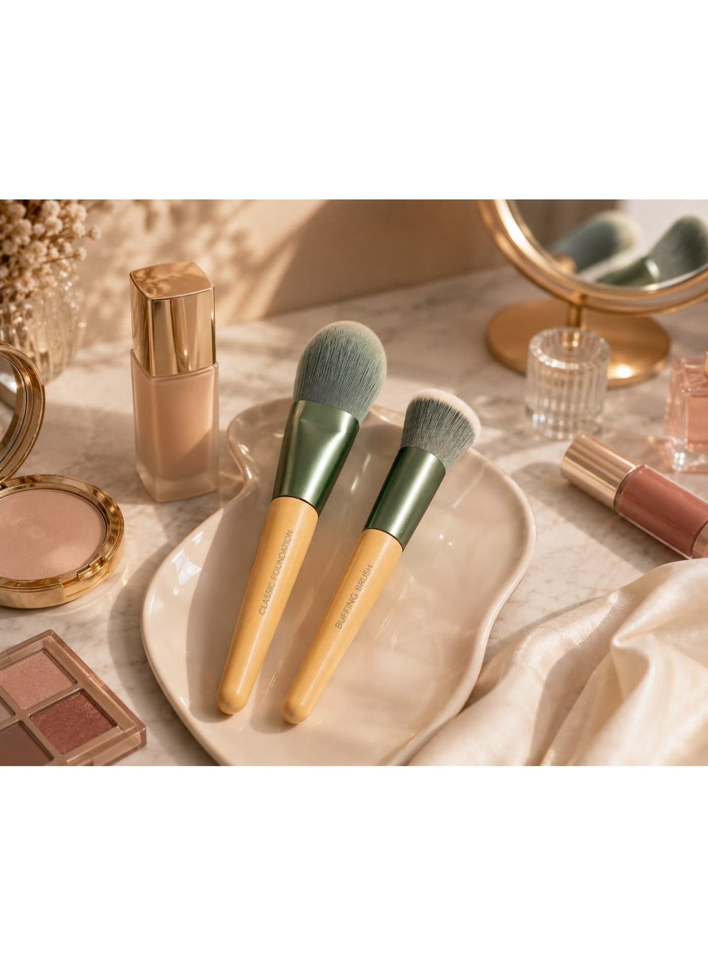 2-Piece Face Makeup Brush Set, Soft Makeup Brushes with Light Wooden Handles and Sage Green Ferrules, Cosmetic Brushes for Powder, Blush and Contour