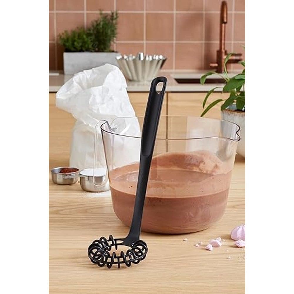 Teflon Spiral Egg Bat Heat Resistant Teflon Whisk Spiral Whisk for Egg and Cream (6)