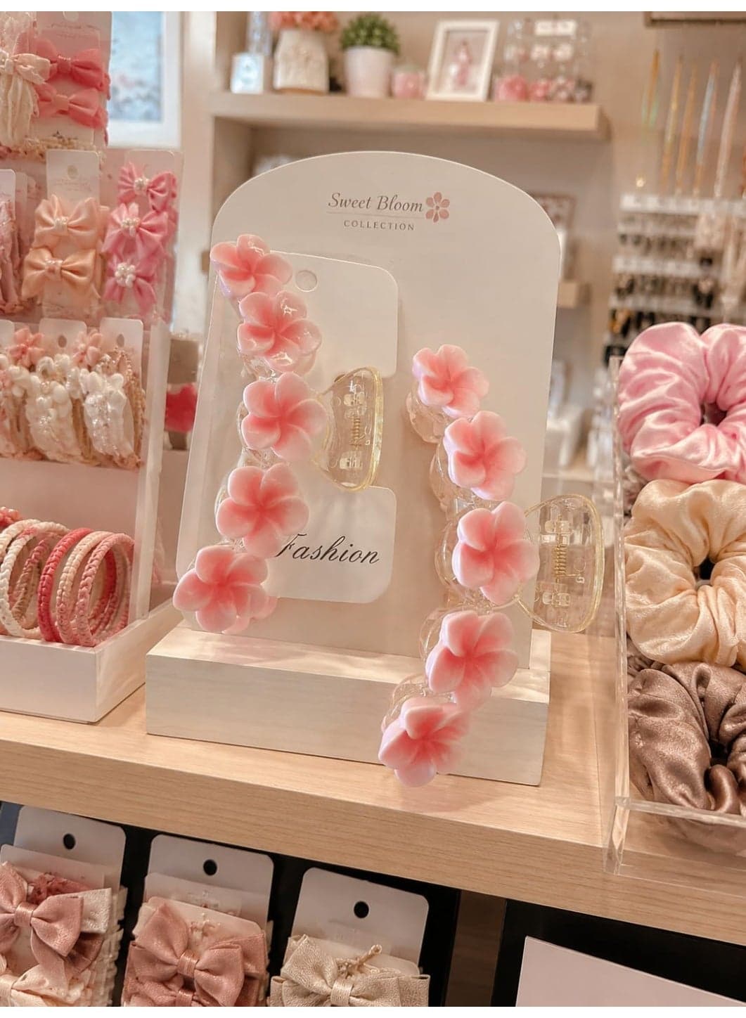 First Choice Aesthetic Pink Flower Hair Claws, Non-Slip Strong Hold Hair Jaw Clip for Thick and Thin Hair, Trendy Hair Styling Accessories Gift. Girls' Hair Accessories (3)