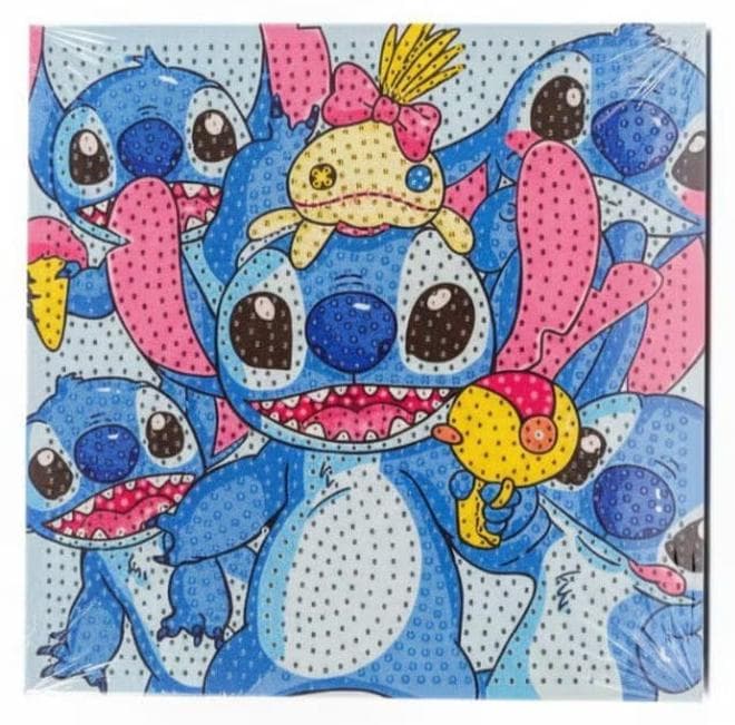 Stitch Diamond Painting – A touch of cuteness and creativity in every detail! Enjoy Stitch's fun and energetic world of vibrant colors and dazzling sparkle! This 20 x 20 cm painting combines beauty, fun, and handcrafted art in a unique experience—perfect for Disney and diamond art lovers. A unique gift for children and adults that will add joy to any occasion!