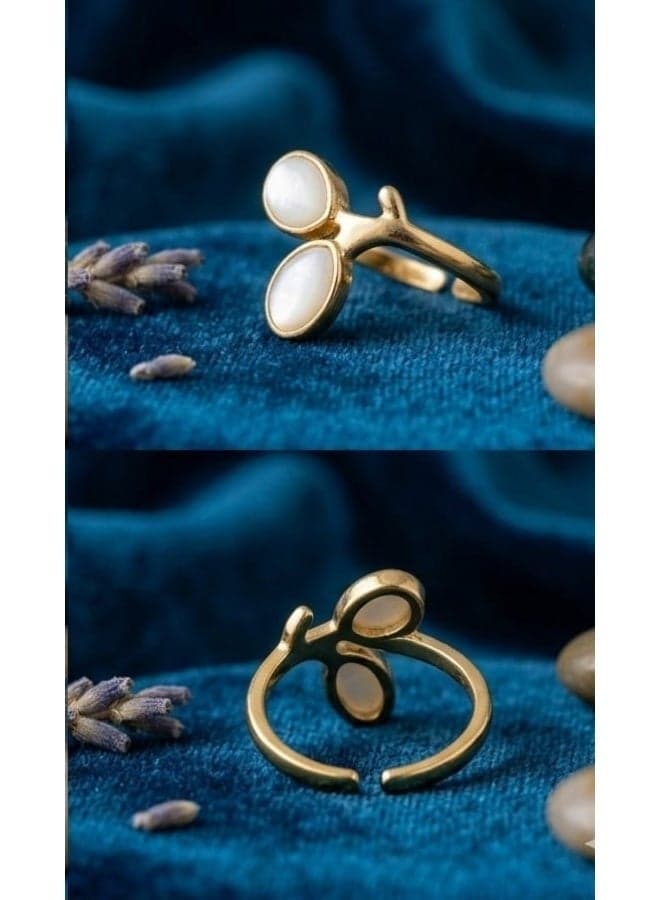 Women's stainless steel Ring, golden, distinctive in its design, elegant, of high quality (٣)