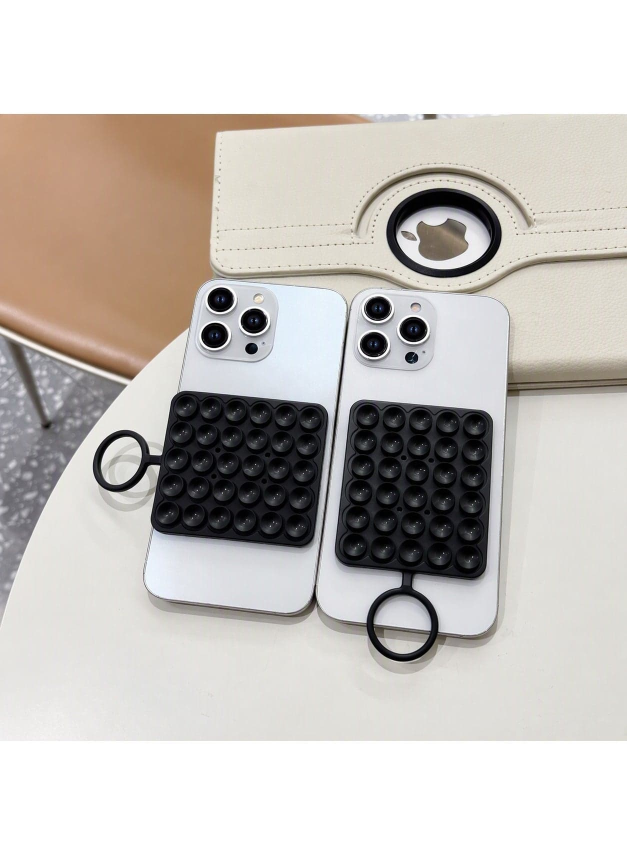 Silicone Suction Phone Pad With Finger Ring 24 Cup Hands-Free Phone Holder For Mirror Glass And Tile Black Phone Grips & Stands (٣)