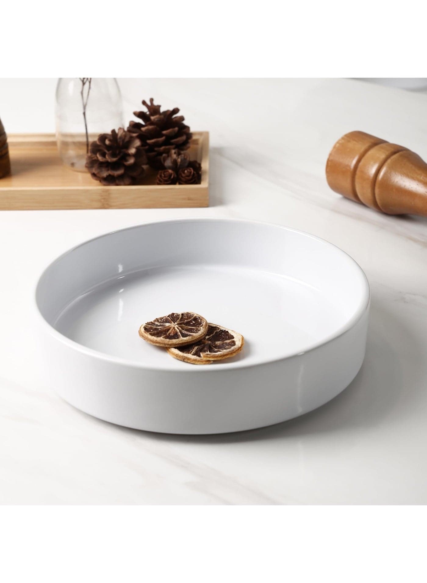 White Round Ceramic Serving Dish with Raised Edges - Modern Food and Appetizer Tray for Home and Dining, Single Piece Dessert Plates (٥)