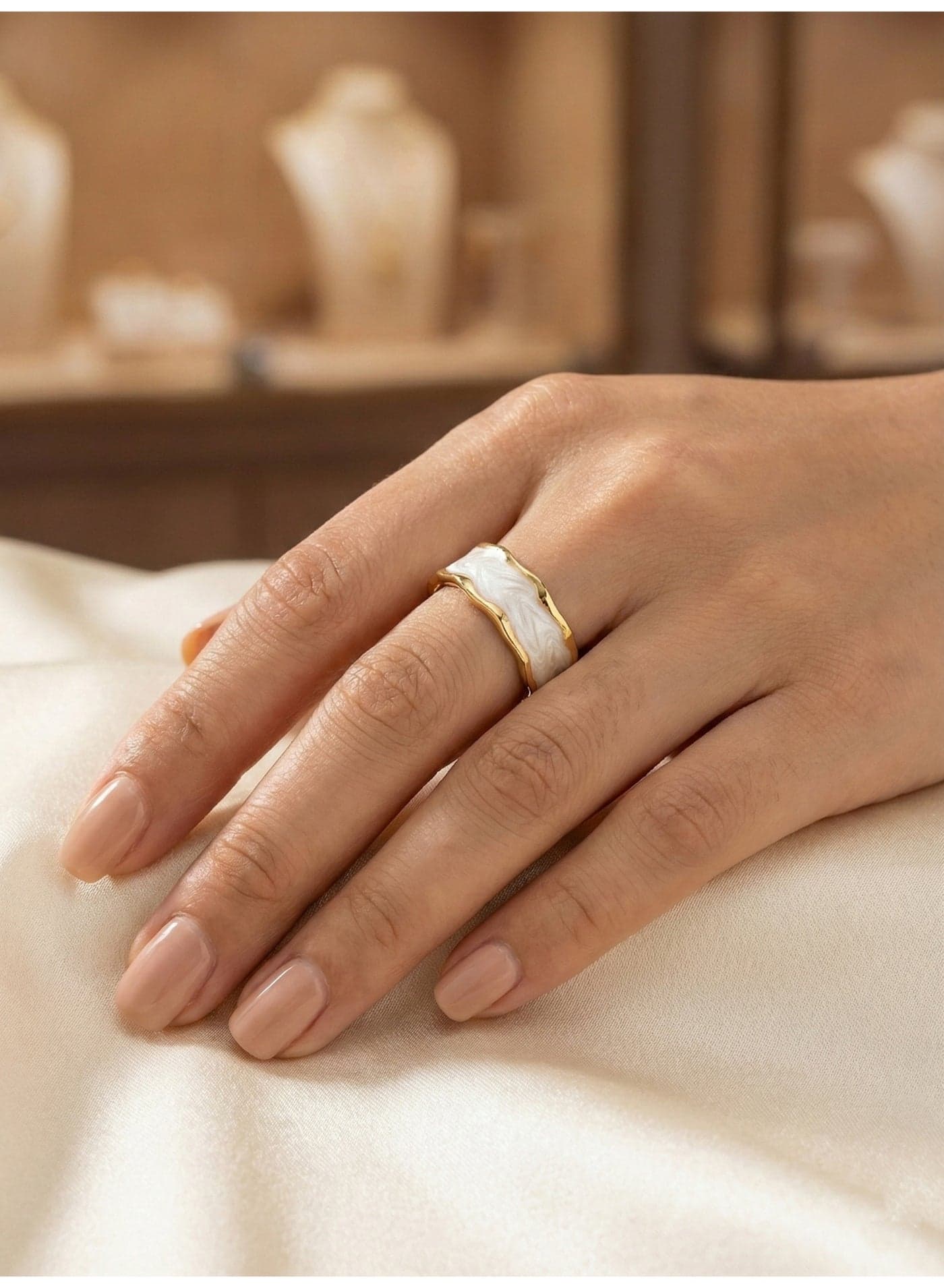 Wide Mother-of-Pearl Band Ring (Zigzag Edges) – 316 Gold Stainless Steel