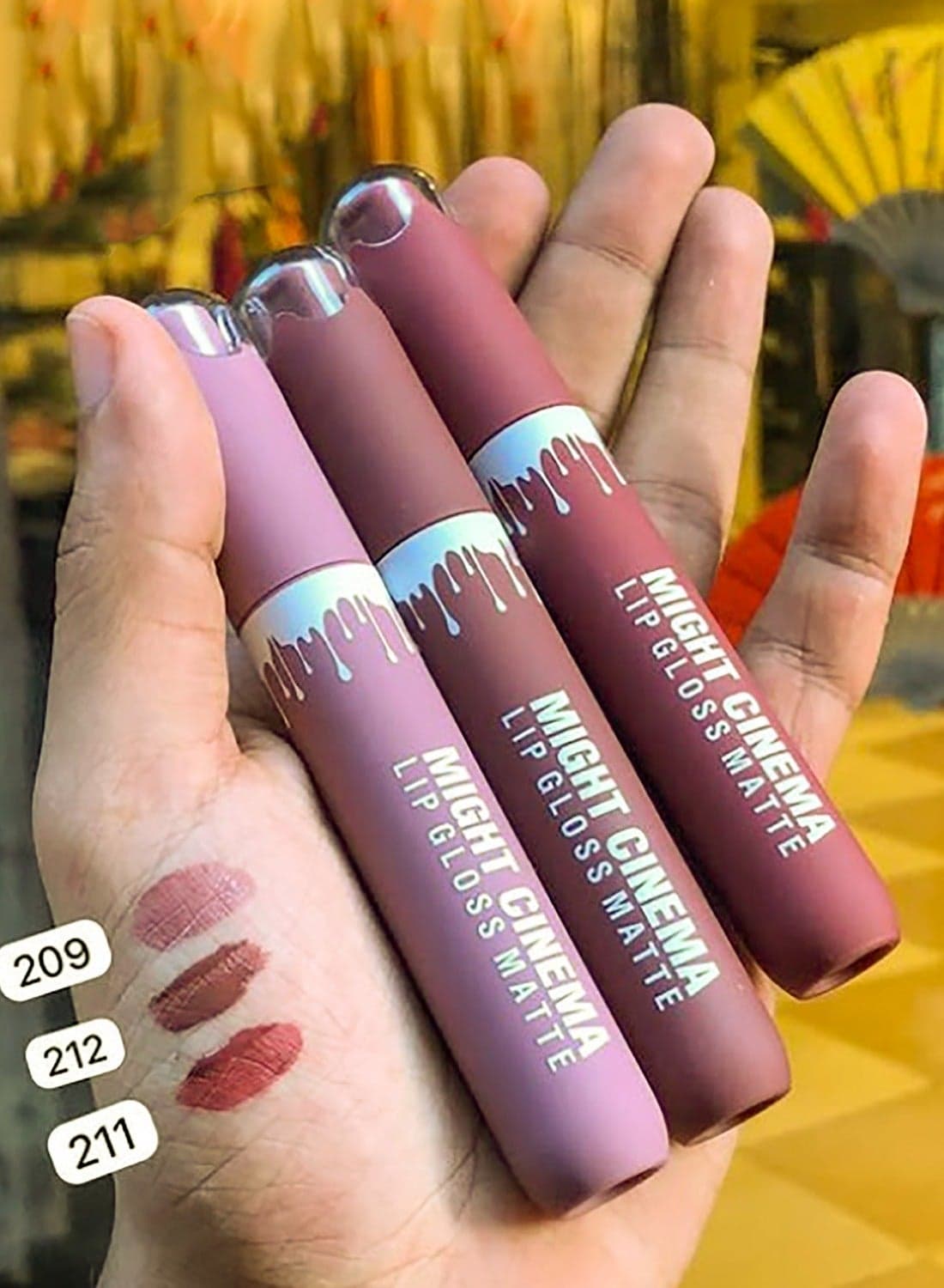 Might Cinema Matte Lip Gloss Shade 210 Model 5000 (3)