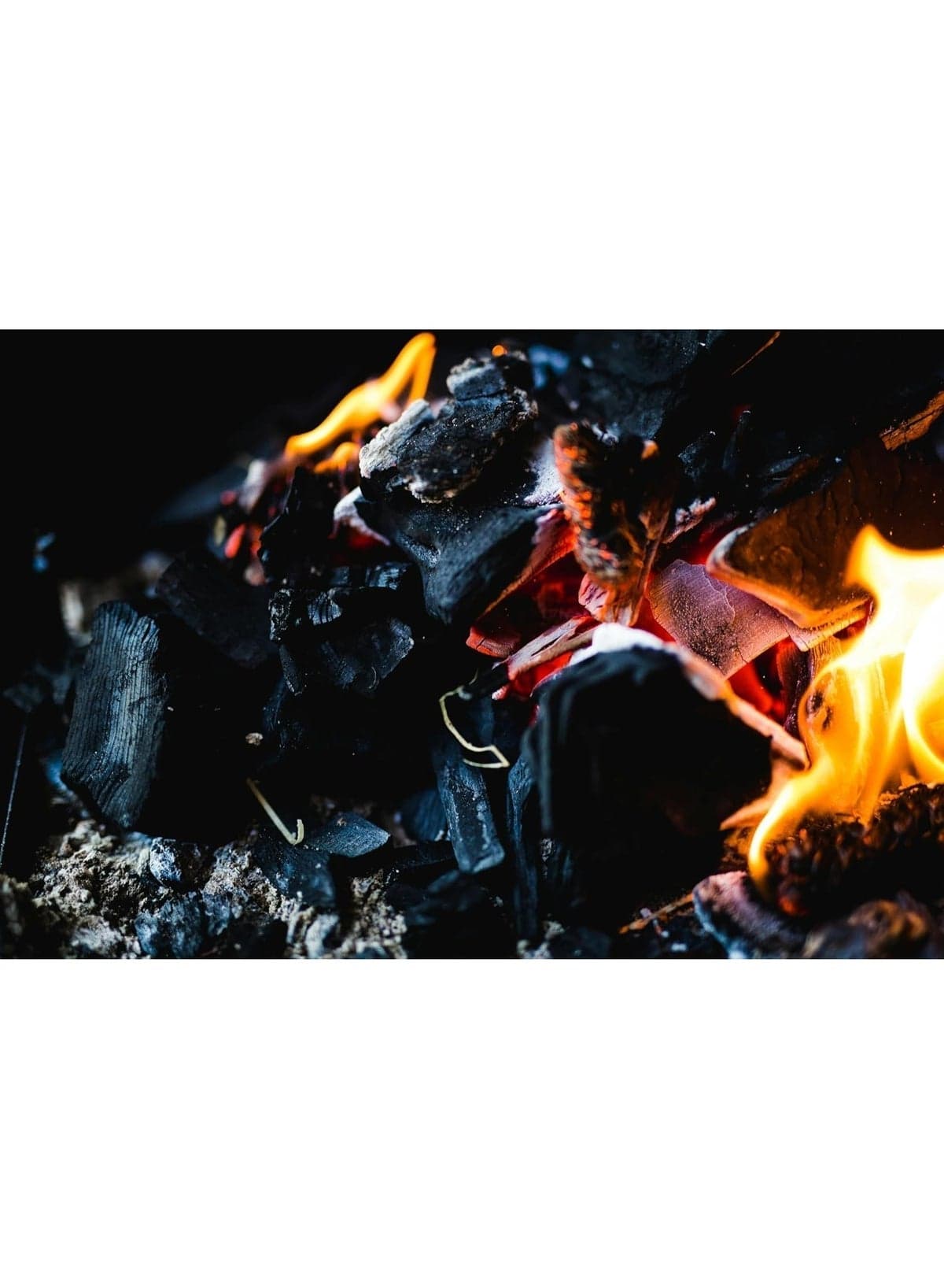 900g Natural Sun-Dried Wood Charcoal with Long Burning Time for Barbecues, Tandoors, and Angethi Charcoal, Fuel & Firestarters (2)