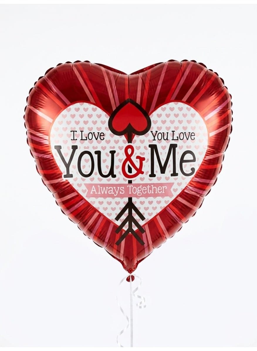 Heart-shaped foil helium balloon - unique and elegant design - perfect for Valentine's Day gifts and romantic occasions.
