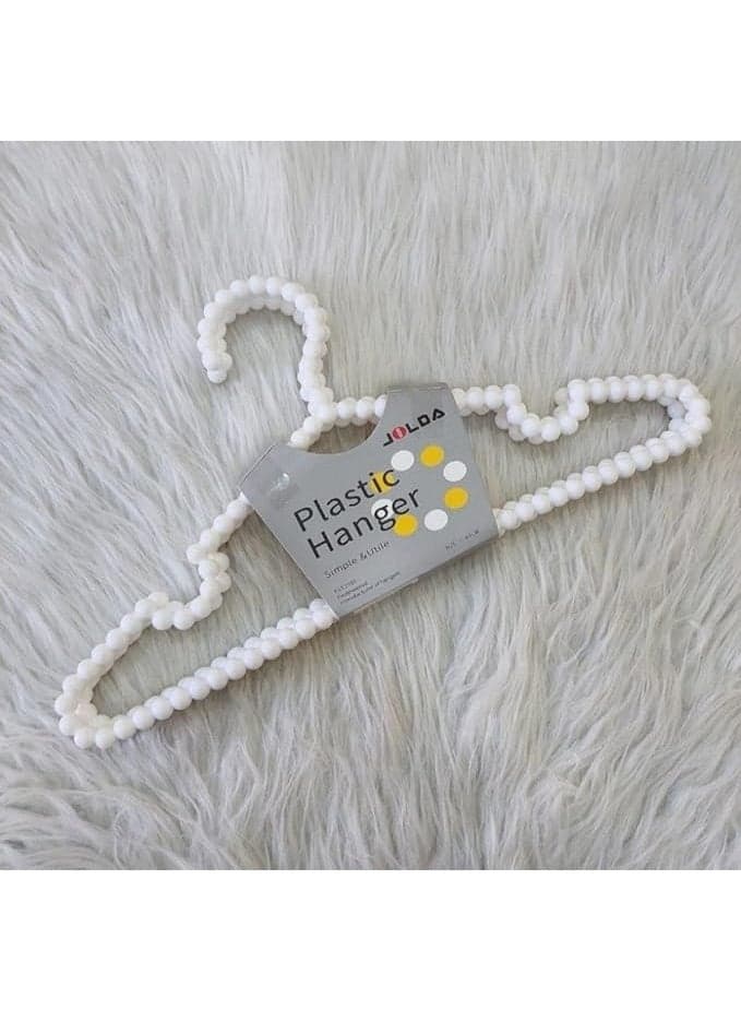 Beaded plastic clothes hanger, durable and break-resistant, featuring a practical and elegant design that keeps your clothes neatly organized, with multi-color options that add a vibrant and stylish touch to your wardrobe. Men's Accessories