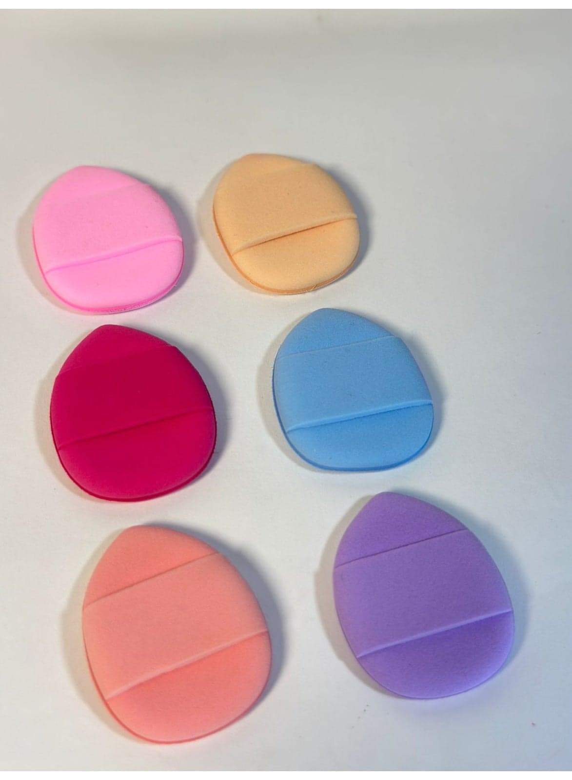 6-piece mini puff powder finger set with a teardrop design; soft and ideal for blending concealer and setting powder under the eyes and in tight corners; washable. Make Up Sponges (5)