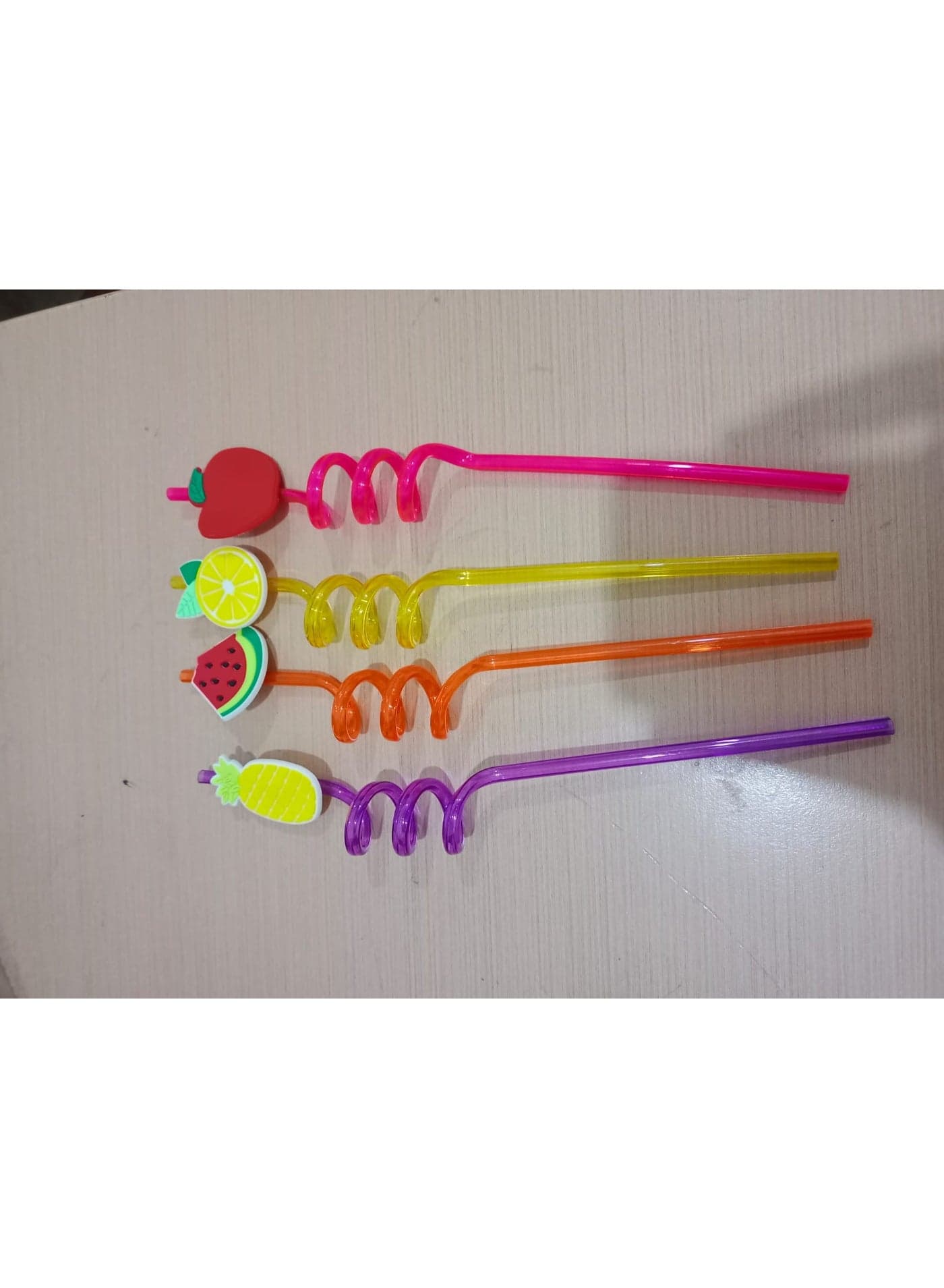 Colorful 4-piece straw set with silicone piece for various shapes Cups & Straws